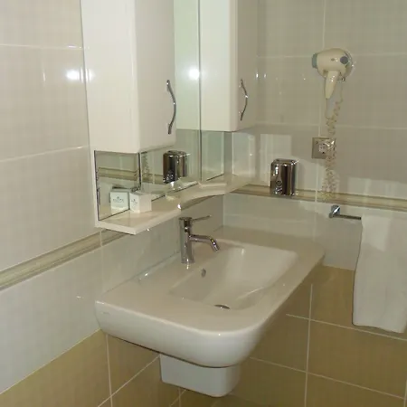 Asmin Hotel